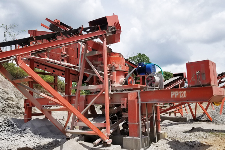 Ligne de production de concassage mobile de basalte de 100 t/h au Sri Lanka