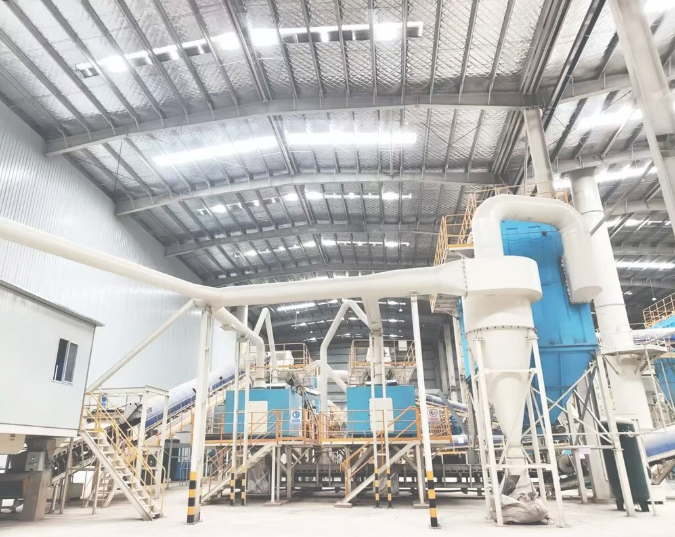 Des déchets de construction aux matériaux de construction écologiques : Shanghai SANME accompagne Mianyang dans la mise en place dun projet pilote de traitement de 2 millions de tonnes de déchets solides par an.
