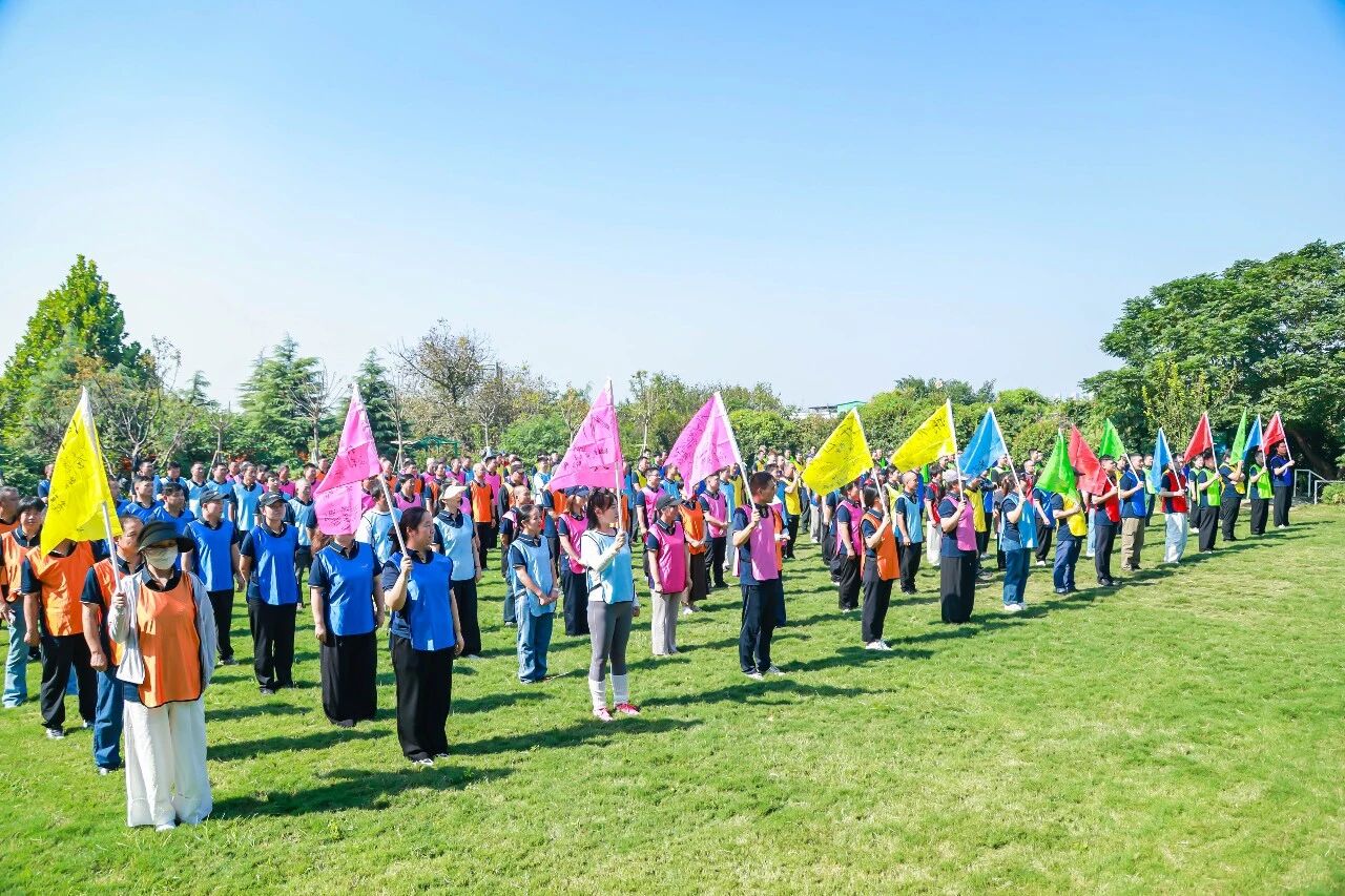 Unir les forces, forger lexcellence : lévénement de cohésion déquipe de la base de Zhengzhou (Shanghai SANME) suscite lenthousiasme