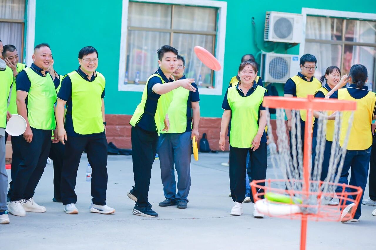 Unir les forces, forger lexcellence : lévénement de cohésion déquipe de la base de Zhengzhou (Shanghai SANME) suscite lenthousiasme
